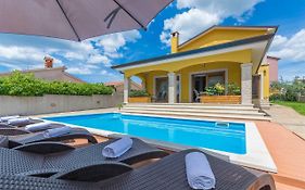 Villa Mala